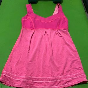 Lululemon workout top